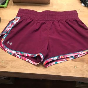 Size small under armor gym shorts